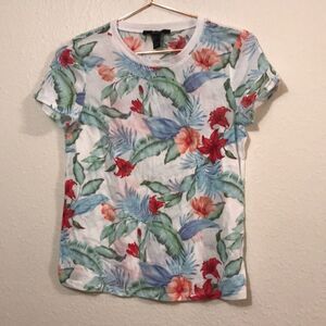Floral t shirt‎